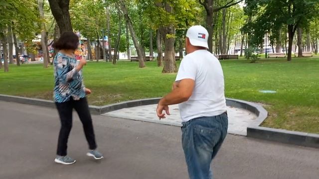 Харьков,танцы в саду,"Белая сирень" смотреть онлайн
