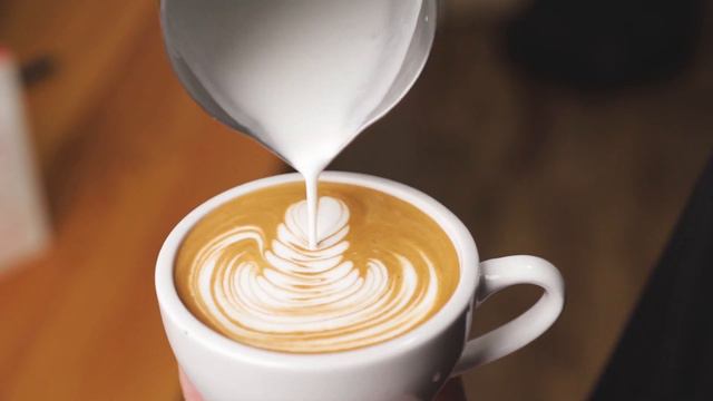 Latte Art Training - How to make Swan, Rosetta, Rose and some nice Patterns ! смотреть онлайн
