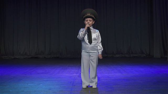 Ну, разве могут быть солдаты из девчонок муз. А.Власова+исполняет Вадим Рацин март2020 смотреть онлайн