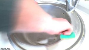 КАК очистить РАКОВИНУ из нержавейки. Народный способ.