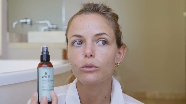 my minimal & natural skincare routine смотреть онлайн
