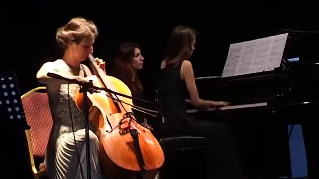 F. Chopin - Introdukcja i Polonez смотреть онлайн