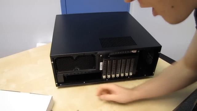 Silverstone Grandia GD08 Ultimate Media PC Case Unboxing & First Look Linus Tech Tips смотреть онлайн