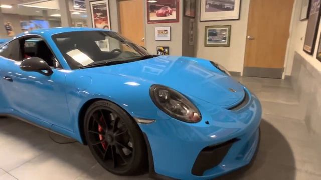 PCARMARKET Auction: 2018 Porsche 991.2 GT3 6-Speed Paint To Sample