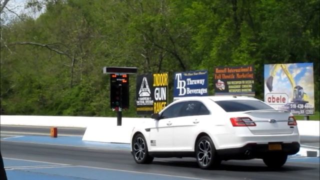 Taurus SHO Tune only record 1\4 Mile смотреть онлайн