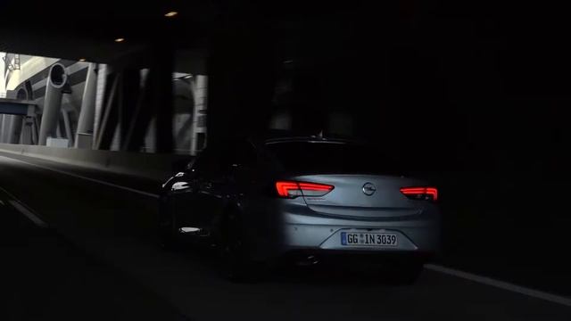 2017 Opel Insignia Grand Sport смотреть онлайн