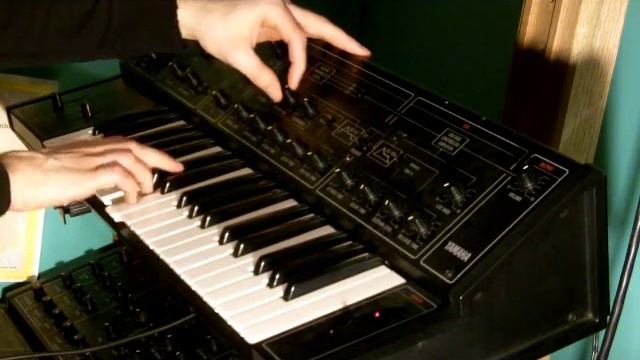 Yamaha CS-10 demo смотреть онлайн