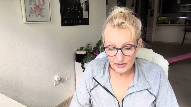 CAPRICORN "STOP WHAT YOU'RE DOING! THIS IS YOUR MOMENT CAPRICORN!" смотреть онлайн