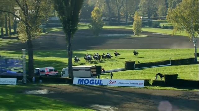 VELKÁ PARDUBICKÁ 2010 HD смотреть онлайн