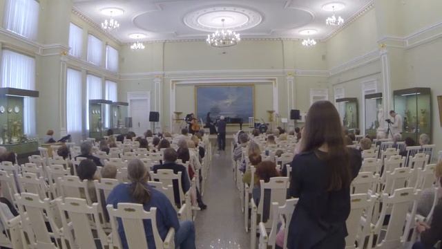 Восточный танец. Исполняет Александра Галакова в проекте Музыка в музее .053 смотреть онлайн