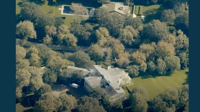 Уютный дом в БеверлиХиллз в гостях у самого богатого человека в мире  Джеффа Безоса смотреть онлайн