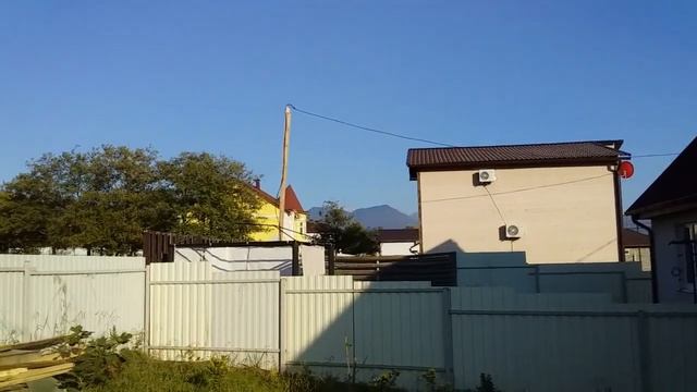 (6) ДЕЛАЕМ НАВЕС НА ЗАДНЮЮ ТЕРРАСУ. +24С. 17.10.2019г. ©