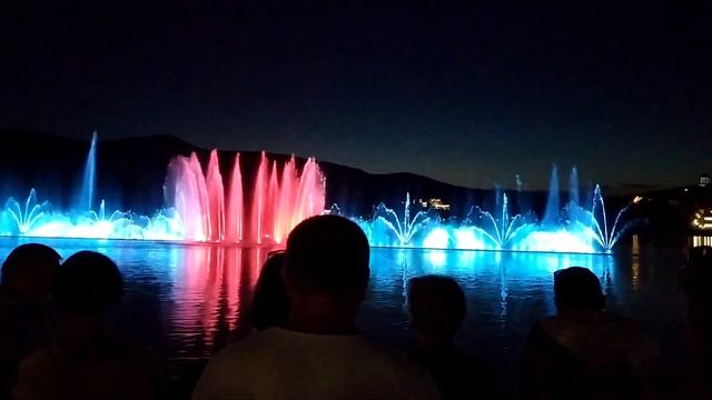 Последние дни лета в Абрау Дюрсо 2019 года без масок! Новый фонтан! смотреть онлайн