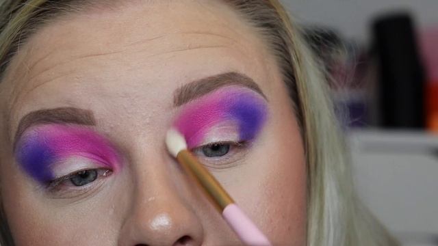 REVOLUTION X CORPSE BRIDE | UPSTAIRS DOWNSTAIRS PALETTE & VICTORIA LIPSTICK | COLLAB WITH LUCE смотреть онлайн