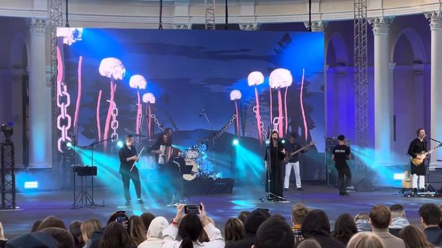 Мельница - Голубая Трава (live) @ Зелёный Театр ВДНХ, Москва 11.06.2023 смотреть онлайн