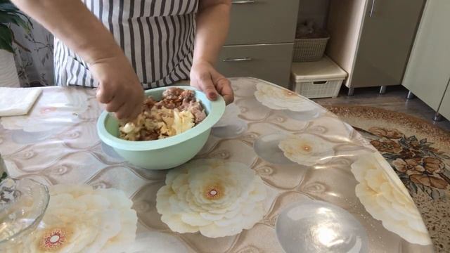 Пирожки По - Литовски Кибинай Все будут в восторге от нежного сочного вкуса смотреть онлайн