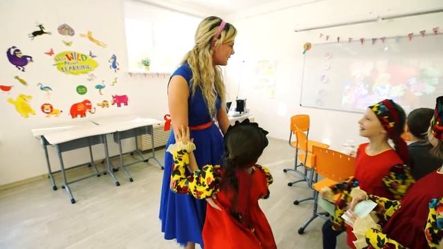 Книжный бульвар в Школе Бала-Сити смотреть онлайн