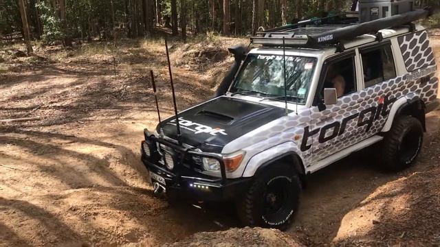 Lifting wheels in the wattagans. Toyota landcruiser 76 series V8 смотреть онлайн