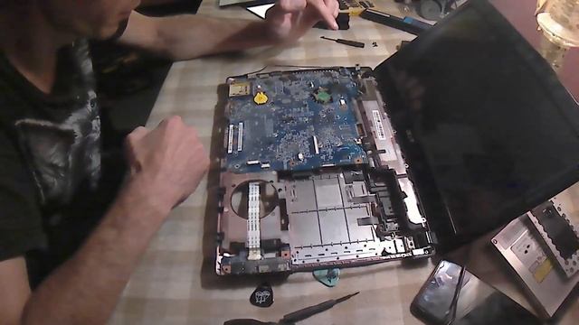 Чистка ноутбука Acer Aspire 4741 G Series / Cleaning the Acer Aspire 4741 G Series laptop смотреть онлайн
