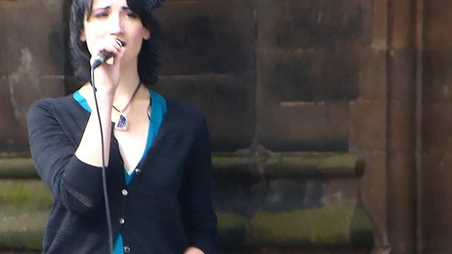 BUSKER STREET PERFORMER IN CHESTER CHESHIRE ENGLAND | HALLELUJAH смотреть онлайн