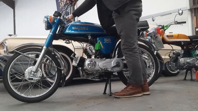 1977 Suzuki AP50 start up смотреть онлайн