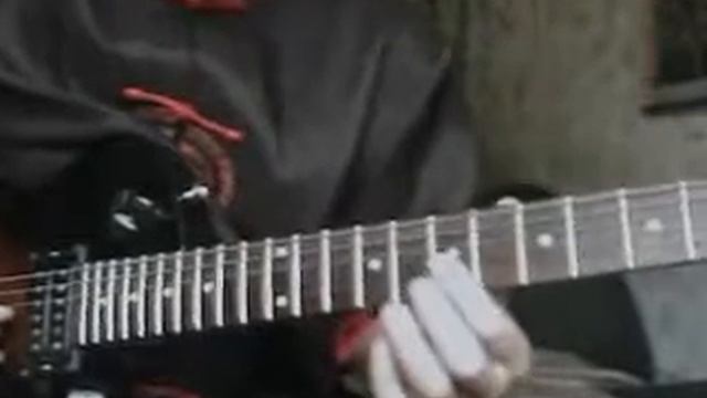 Как играть соло из композицийThe Unforgiven и Nothing Else Matters смотреть онлайн