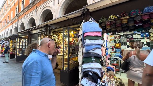 Venice Walking Tour, Italy ?? City Walk In 4k HDR (With Captions)
