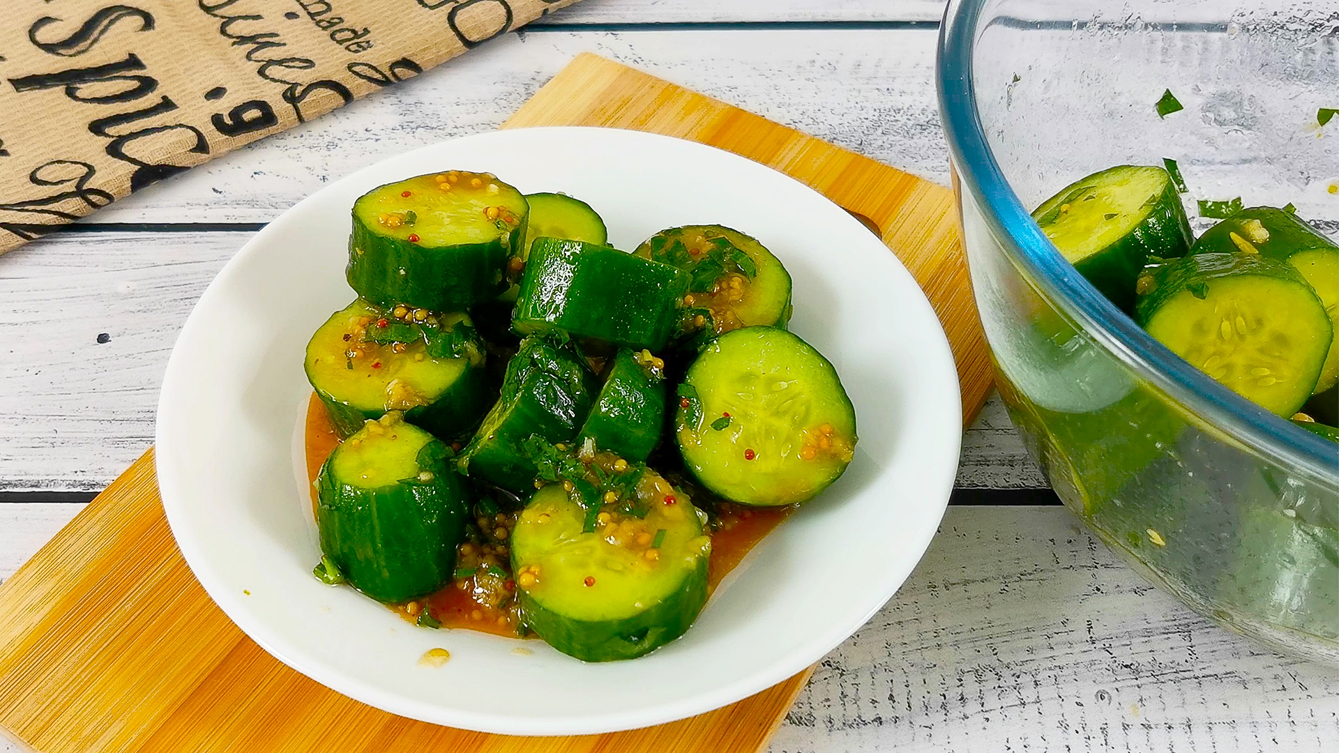 Хрустящие огурцы на скорую руку. Готовятся быстро и просто смотреть онлайн