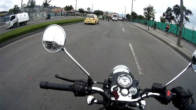 Royal Enfield Classic 350 Review Español смотреть онлайн
