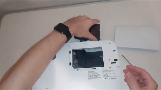 замена лампы в проекторе NEC NP110G