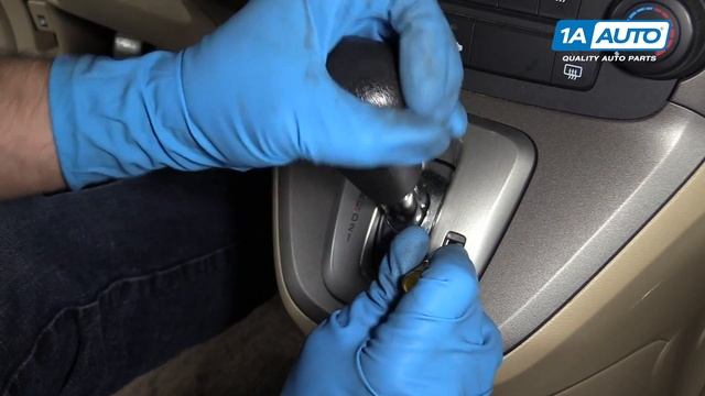 How to Fix Shift Lock Release 07-11 Honda CR-V смотреть онлайн