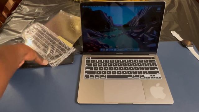MacBook Pro 13 M2