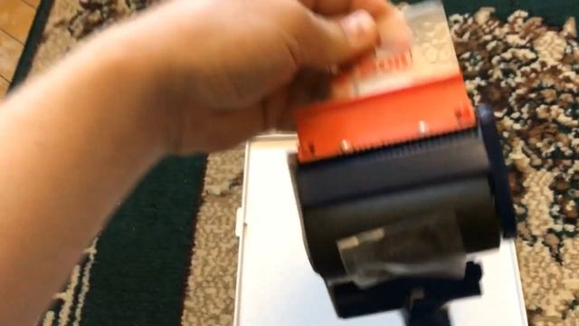 Как вставить зарядить скотч в диспенсер. Упаковочный диспенсер. смотреть онлайн