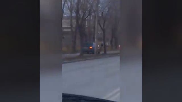 На дороге места мало, еду я по тротуару смотреть онлайн