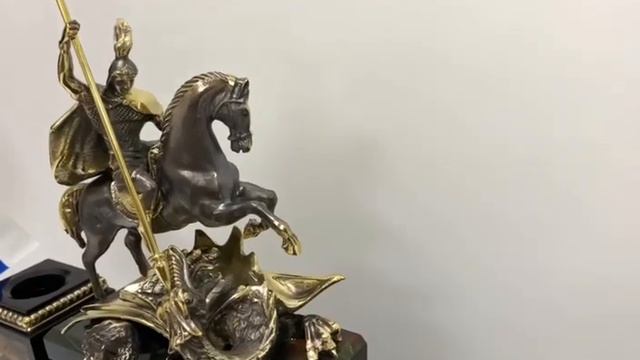 Настольный набор из яшмы «Георгий победоносец» смотреть онлайн