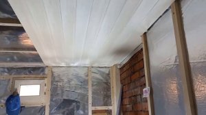 Баня с нуля. Укладка утеплителя, монтаж пароизоляции и вагонки