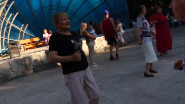 И СНОВА ФАНТАЗЁР - С ЛЮБОВЬЮ БЕР_ЛИК-РЫБНИЦА РАКУШКА ТАНЦЫ 18-07-19 смотреть онлайн