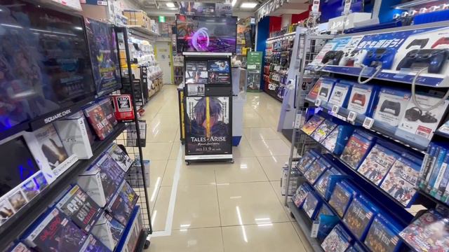 Walk in Japan | Shinjuku Bic Camera Video Game Store Tour смотреть онлайн