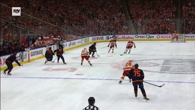 GOTTA SEE IT: Rasmus Andersson Beats Mike Smith From His OWN BLUE LINE To Tie Game смотреть онлайн