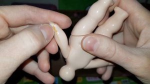 Гигантская LOL КАПСУЛА из КИТАЯ! ПЕСОЧНАЯ КУКЛА ПОЯВИЛАСЬ в 3 Часа Ночи в КОМНАТЕ Вики Маус