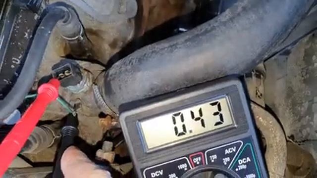 Ауди 90 мех.впрыск временами переливает и плавают обороты/ Очень простое решение смотреть онлайн