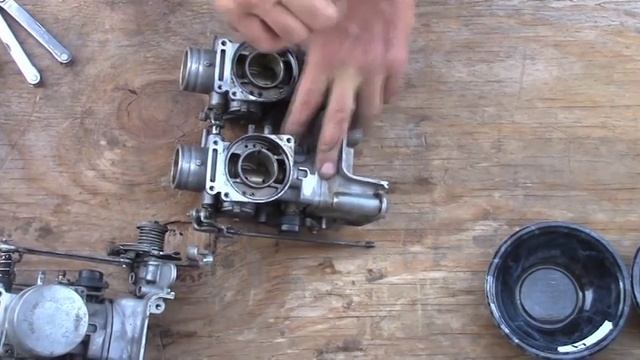 1983 Honda Goldwing GL 1100 carburetor disassembly смотреть онлайн