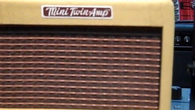 Fender Mini Amplifier. смотреть онлайн