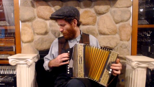 6455 - Black Gold Hohner HA-1040 Marca Registrada Diatonic Button Accordion C MM 10 4 $599 смотреть онлайн