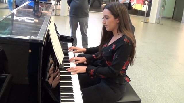 How To Chat Up A Classical Girl At The Piano смотреть онлайн