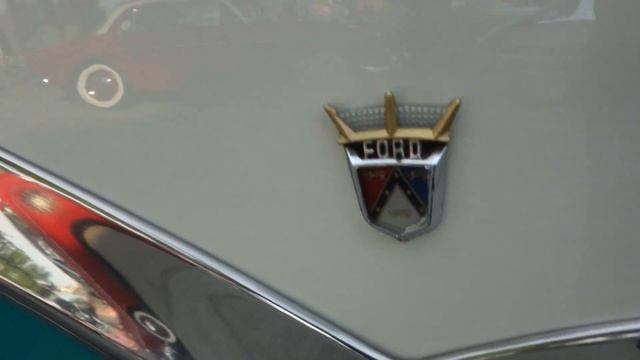Ford Fairlane Crown Victoria 1955 смотреть онлайн