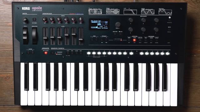 Korg OPSIX Altered FM Synthesizer Demo — Daniel Fisher смотреть онлайн