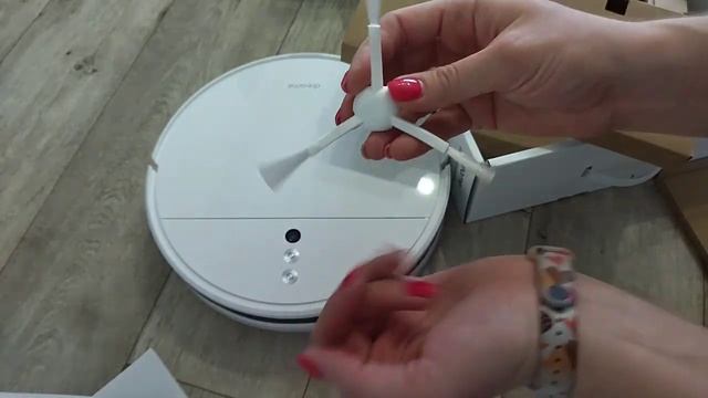 Распаковка — Робот-пылесос Dreame Robot Vacuum-Mop F9 / RVS5-WH0 смотреть онлайн