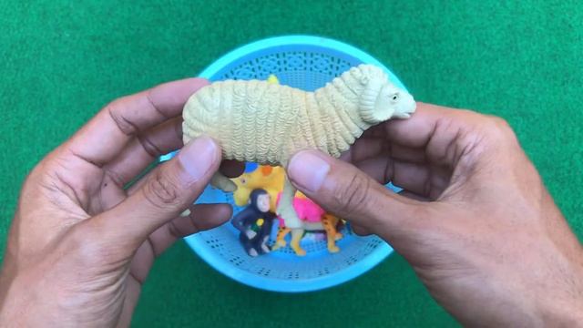 Учите английский животные, утка кролик обезьяна слон лев жираф носорог крокодил панда овца бык смотреть онлайн