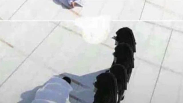 Рукопожатие мужчины с женщиной в Исламе смотреть онлайн